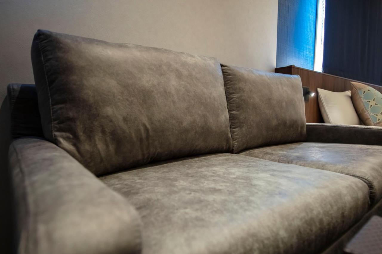 Grand Base Okayama Ekimae Aparthotel Luaran gambar